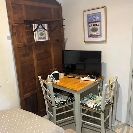 De La Croix Du Pape Gasthof