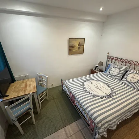 Gasthof De La Croix Du Pape