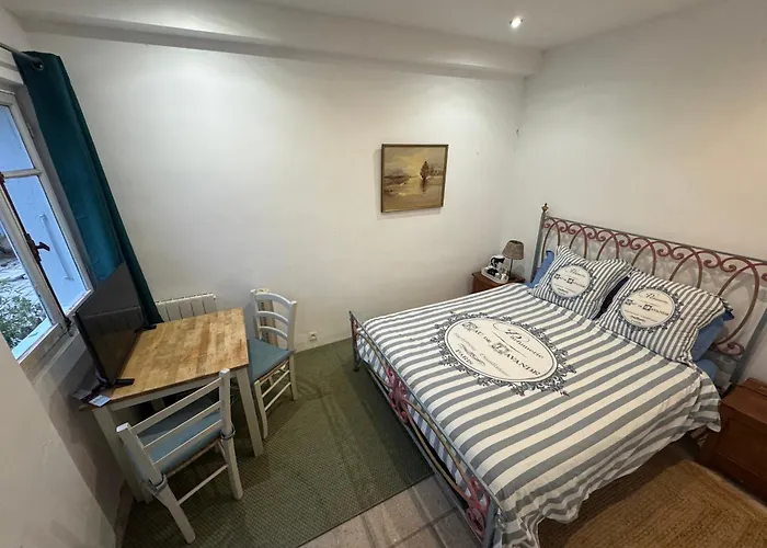 Casa de hóspedes De La Croix Du Pape