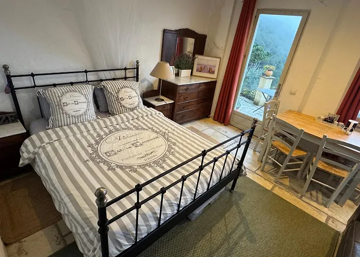 Casa de hóspedes De La Croix Du Pape