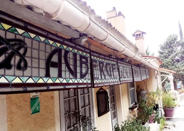 De La Croix Du Pape אזה